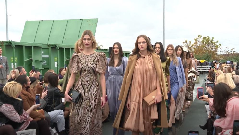 Elfs: Modna revija u reciklažnom dvorištu - 2