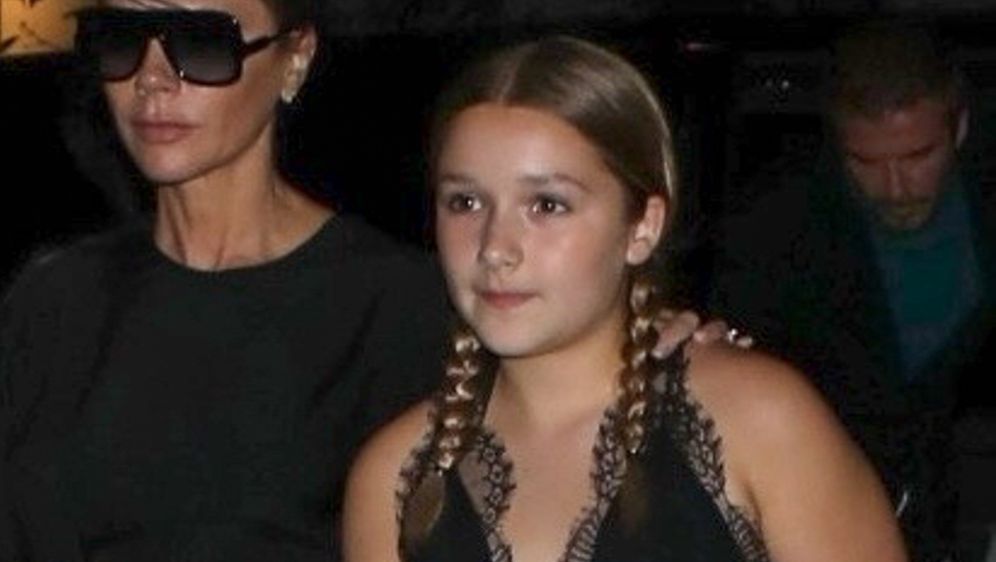 Jedanaestogodišnja Harper Seven Beckham u haljini s dekolteom