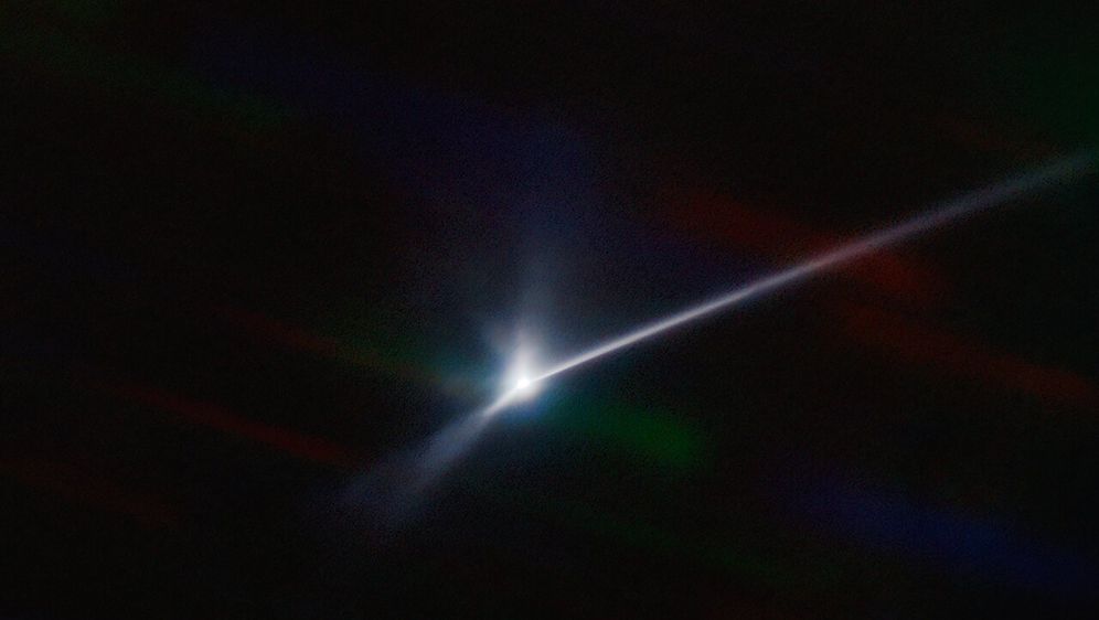 Rep krhotina iza asteroida Dimorphos nakon udara DART-a