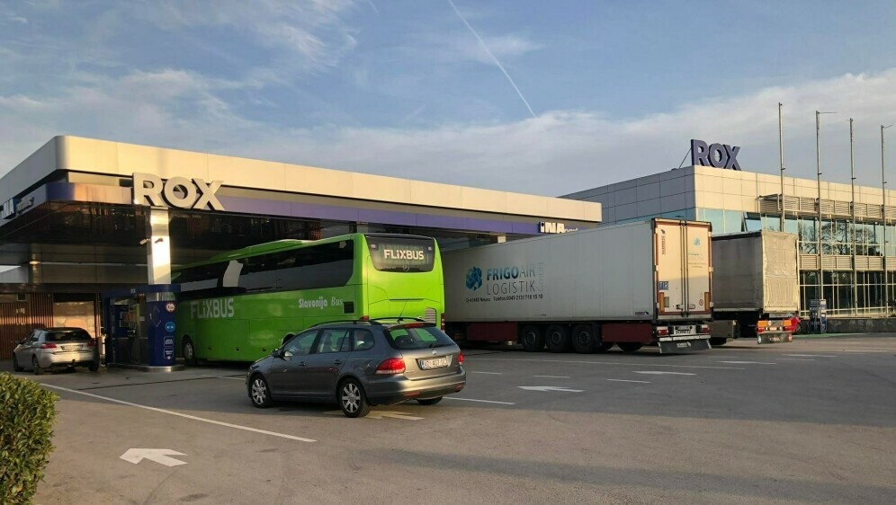 Gužva na benzinskim postajama - 6