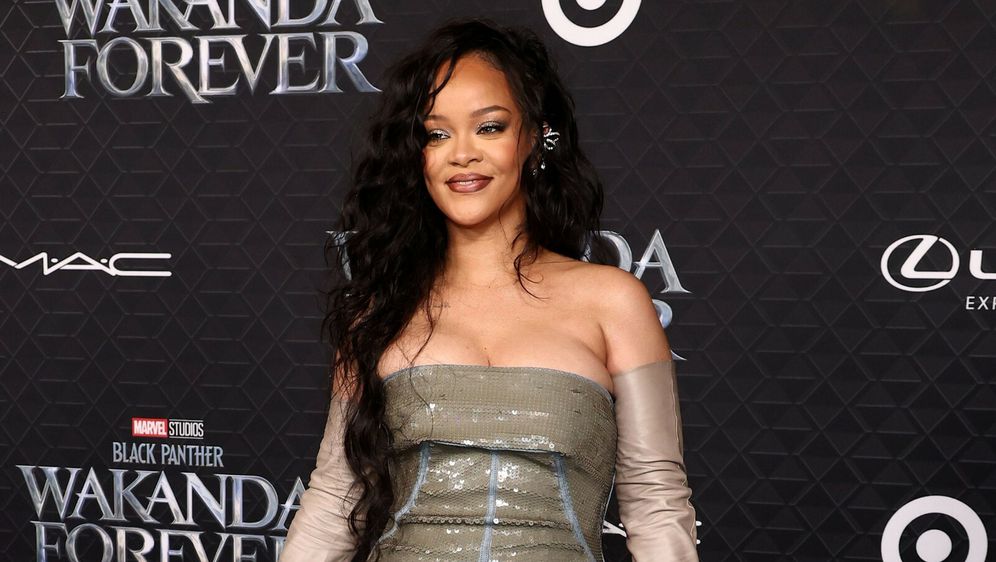 Rihanna na premijeri filma Wakanda Forever u Los Angelesu - 3