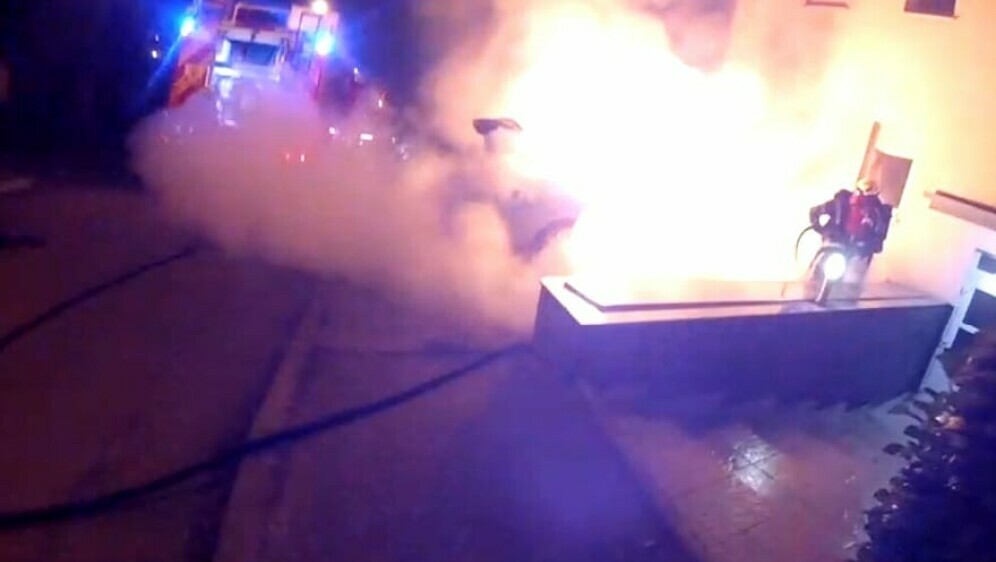 Izgorio automobil u ulici Požarinje