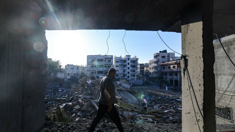 Ruševine zgrada uništenih tijekom izraelskih zračnih napada u izbjegličkom kampu Rafah na jugu pojasa Gaze - 4