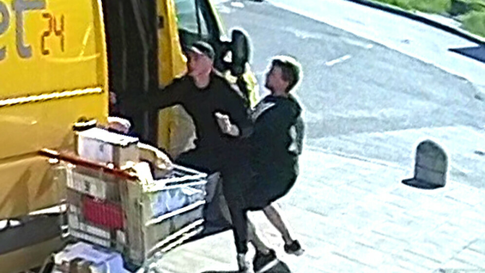 Pokušaj pljačke poštanskog kombija - 8