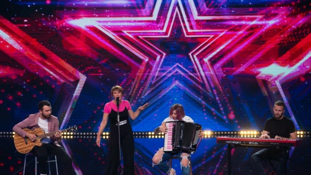 Lidija i Stela Rade - 2