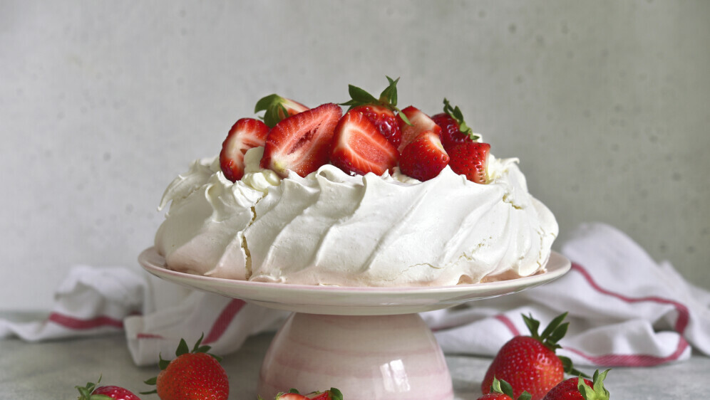 Kako se piše: Pavlova ili pavlova torta