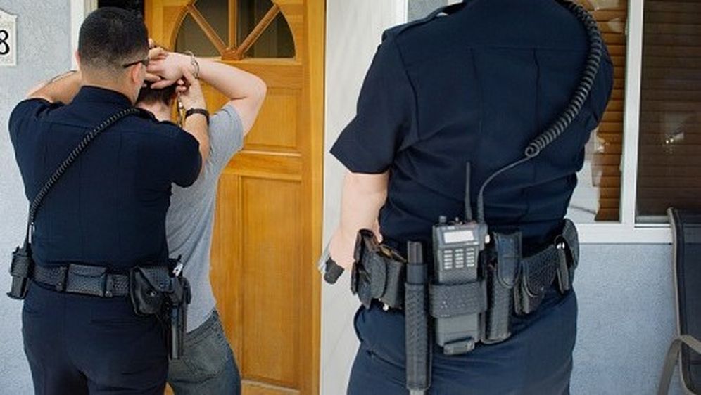 Uhićenje, ilustracija