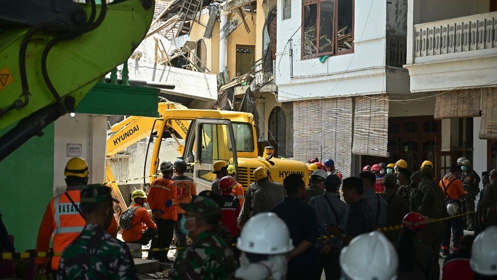 Urušila se škola u Indoneziji