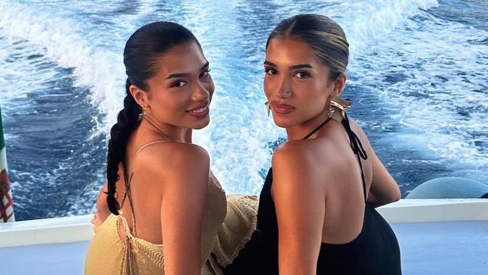 Aisha i Azra Mian - 1