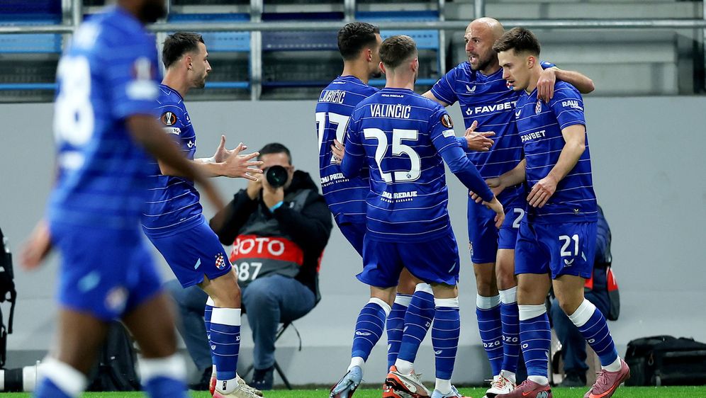 Dinamo slavi pogodak