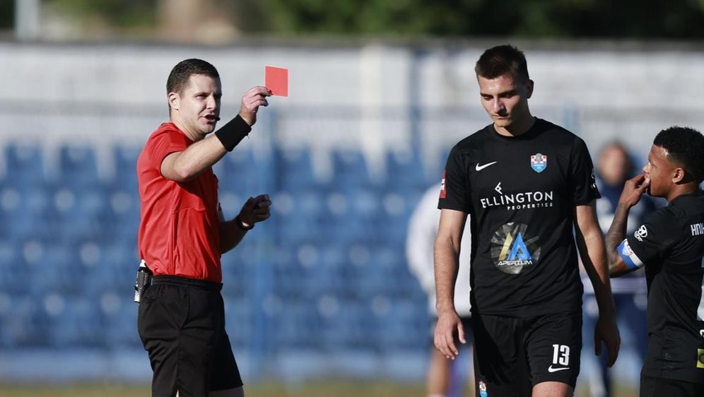 Vito Čaić dobio crveni karton