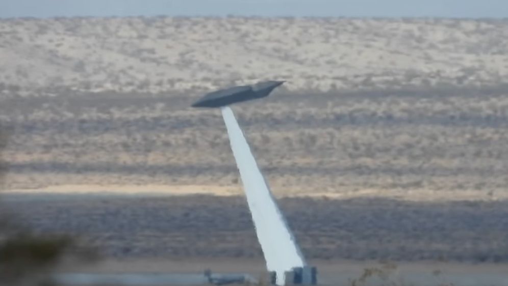 Tajanstveni objekt snimljen u pustinji Mojave