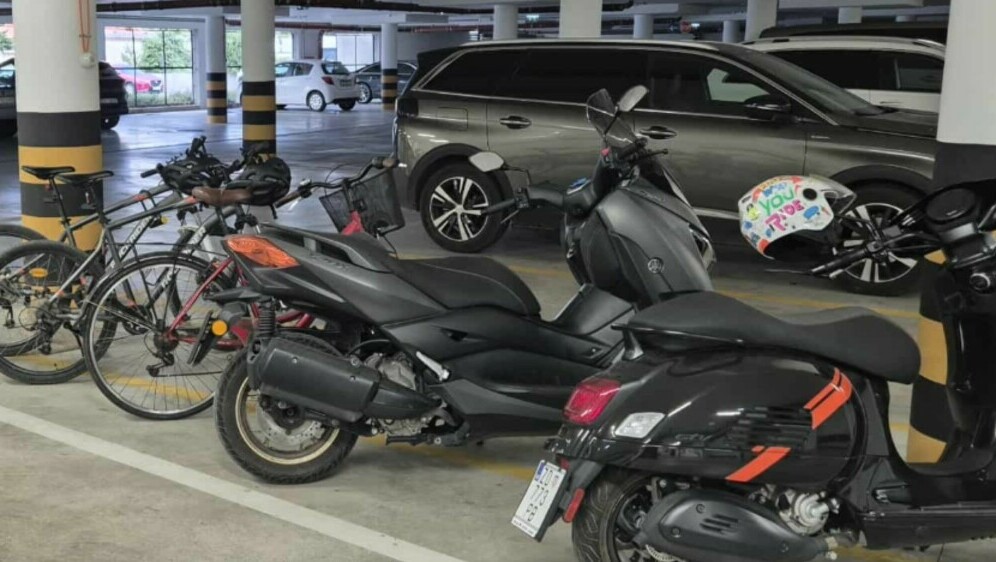 Neobična scena na parkingu u Zadru