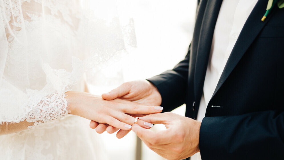 Kako se piše: oženiti ili oženiti se