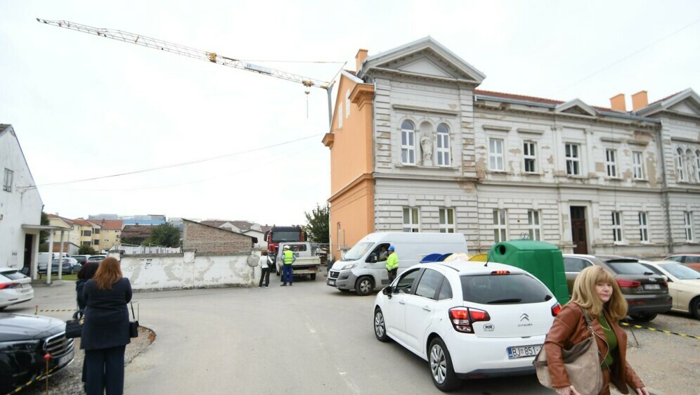 Urušio se zid zatvora u Bjelovaru, poginula dva radnika - 2