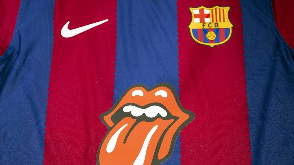 Barcelonin dres iz El Clasica iz 2023. s logom Rolling Stonesa