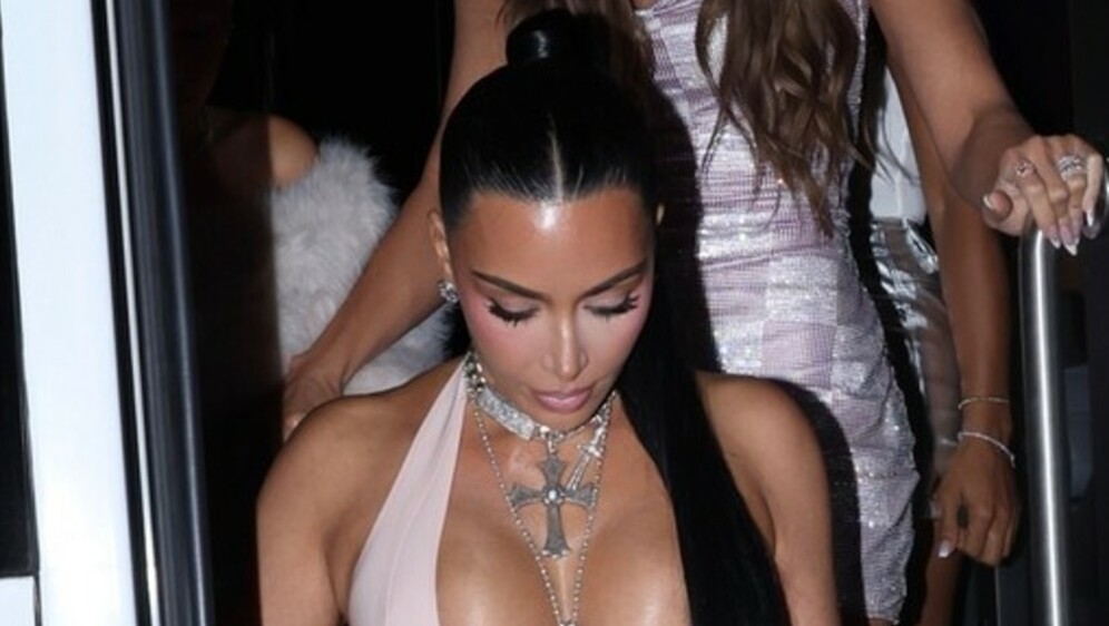 Kim Kardashian - 6