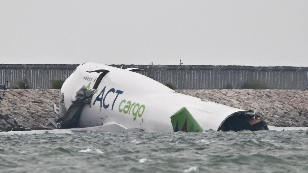 Teretni zrakoplov otklizao s piste u Hong Kongu - 2