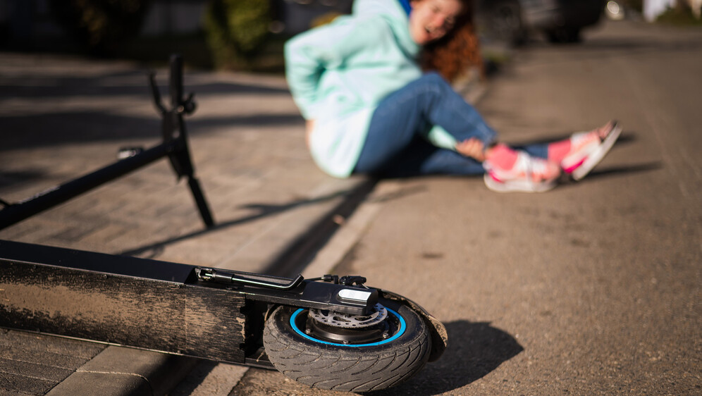 Električni romobil, ilustracija