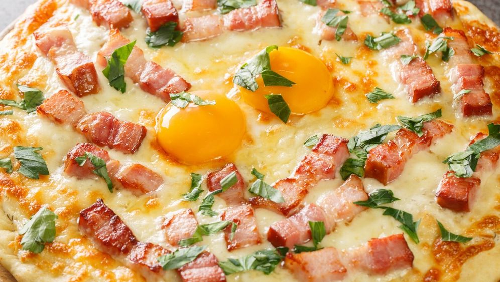 Pizza carbonara