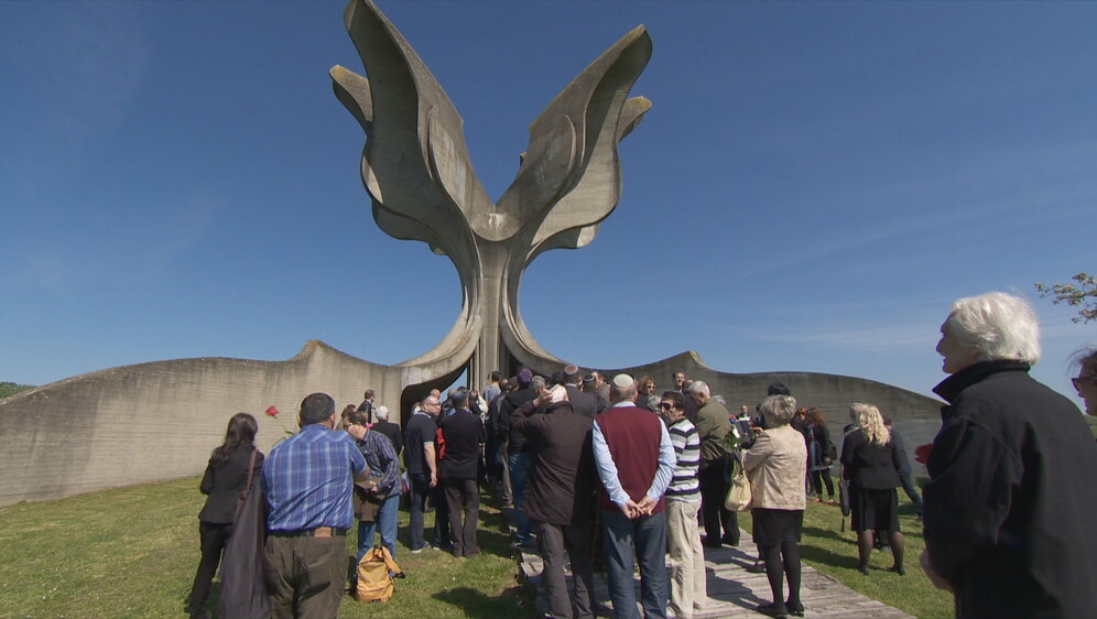 Svađa zbog okruglog stola