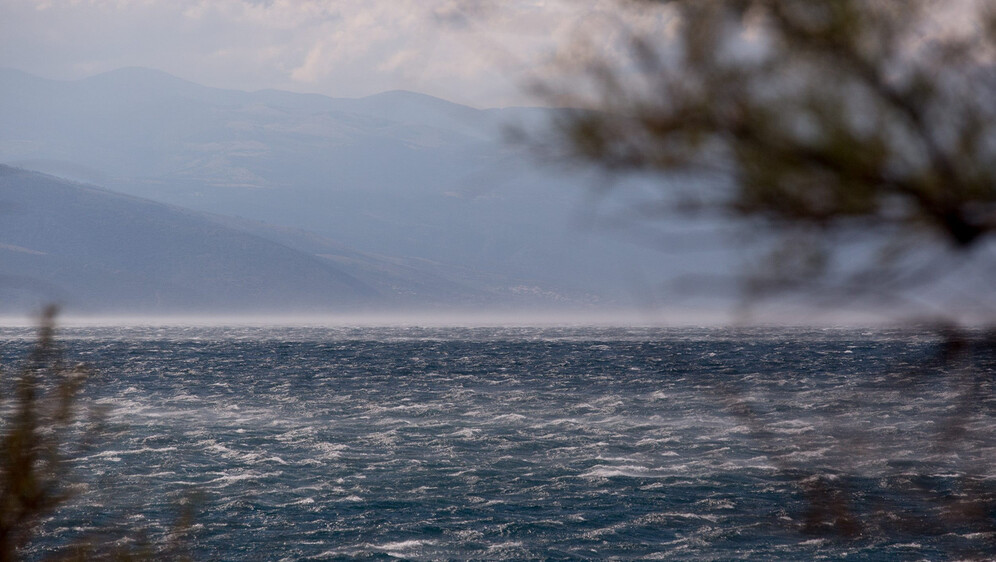 Bura u Velebitskom kanalu, ilustracija