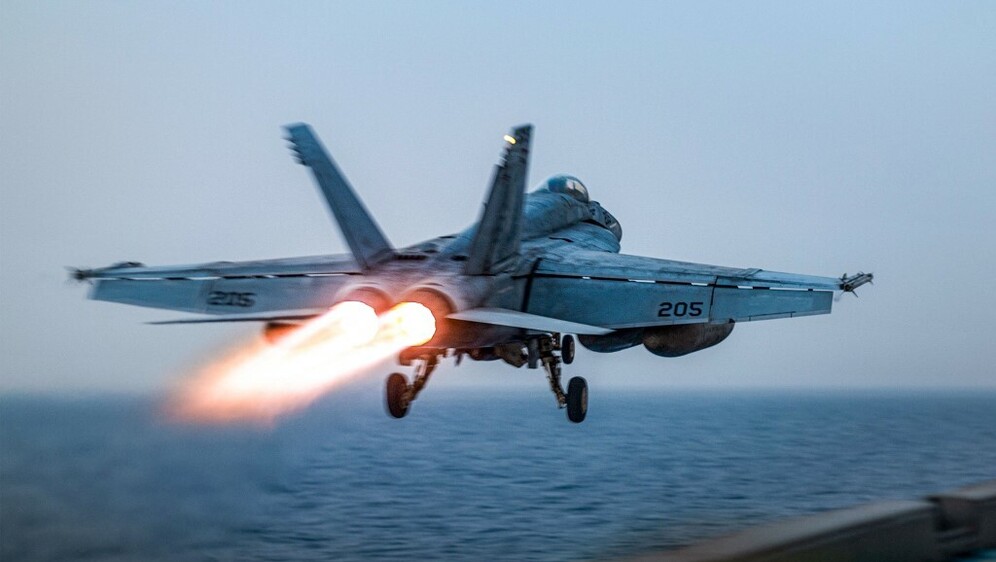 Borbeni zrakoplov F/A-18 Super Hornet