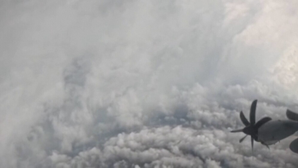 Snimka leta iz središta uragana Melissa.