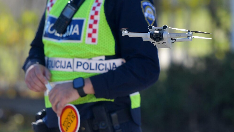 Šibenska policija dronovima nadzire promet - 1