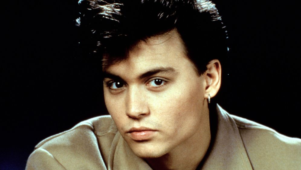 Johnny Depp izabran je za najzgodnijeg holivudskog glumca iz osamdesetih - 5