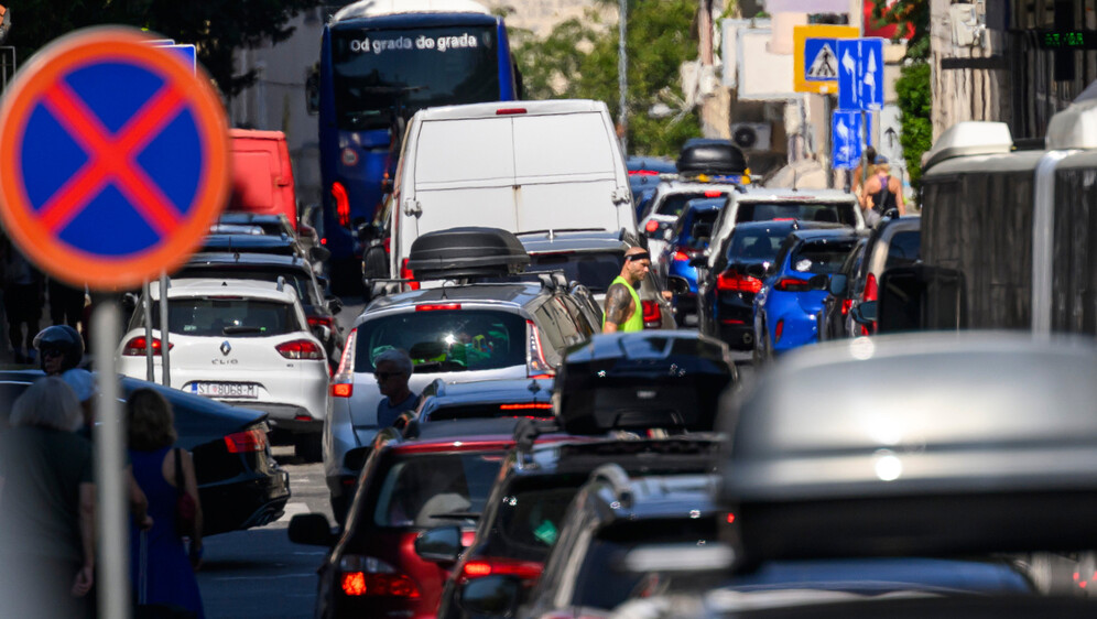 Promet, automobili, ilustracija