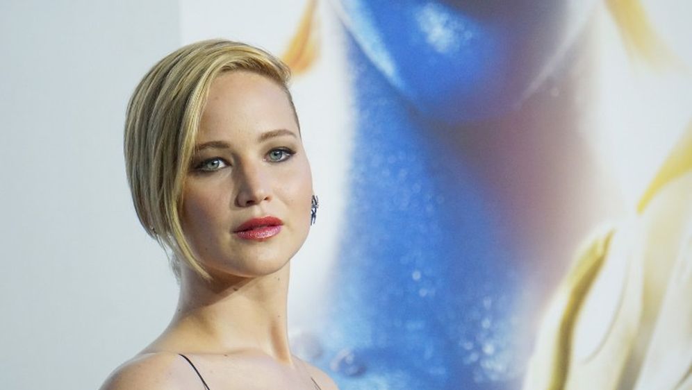 OPREZ Slike gole Jennifer Lawrence kriju opasne viruse!