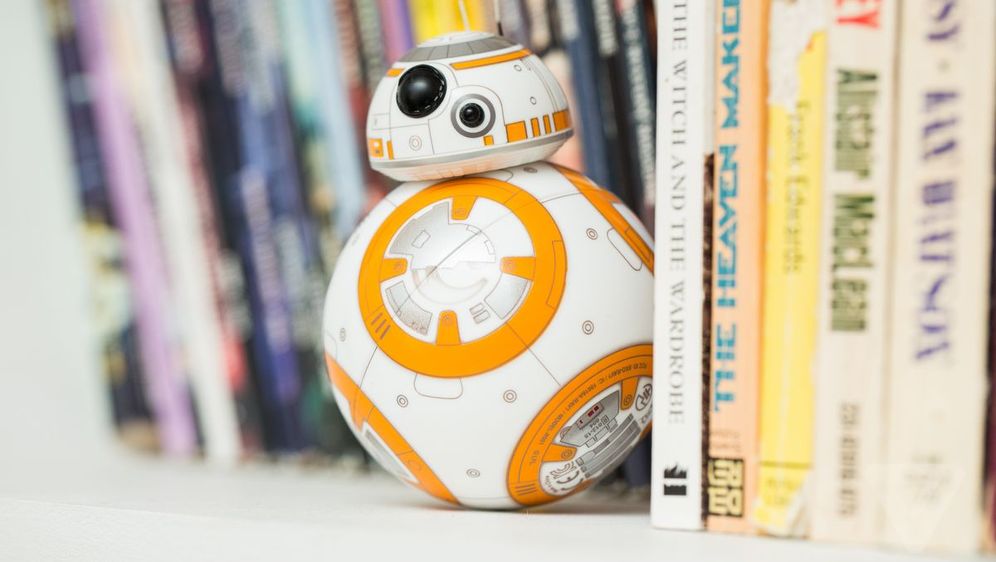 Više od igračke: Kućni robot BB-8 iz Star Warsa od sada može biti i vaš