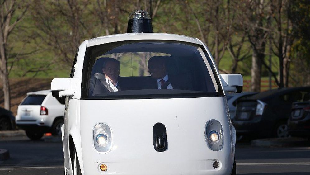 Bez volana, kočnice i gasa: Automobilima budućnosti upravljat će samo računala