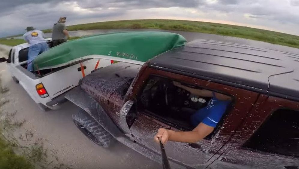 'Selfie fail': Evo što se dogodi kada vozite automobil sa selfie štapom u ruci