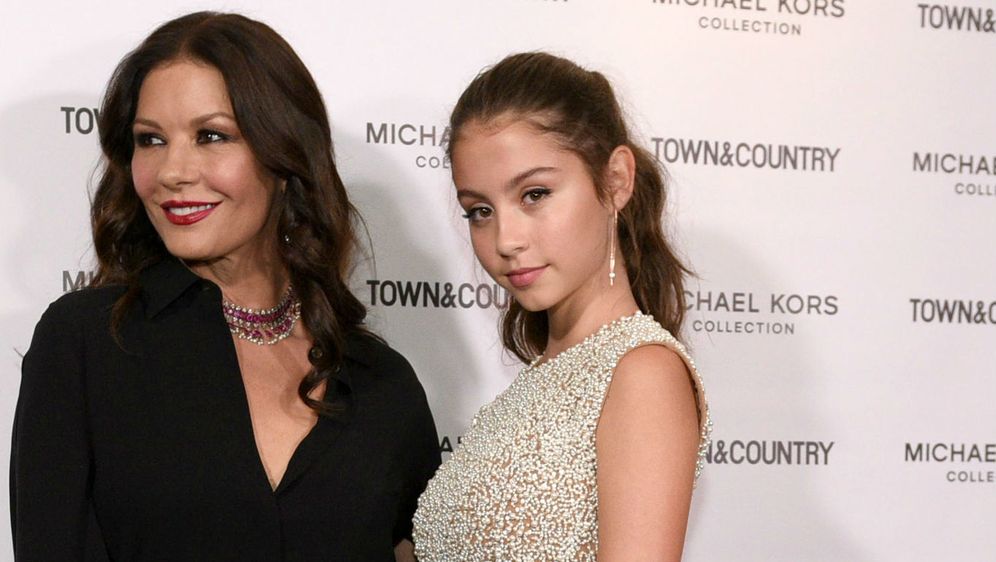 Carys Zeta Douglas s mamom Catherine na eventu u sklopu Njujorškog tjedna mode