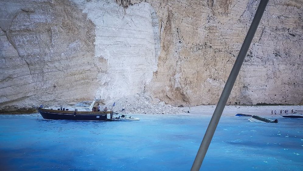 Odron na plaži u Grčkoj (Foto: AFP)