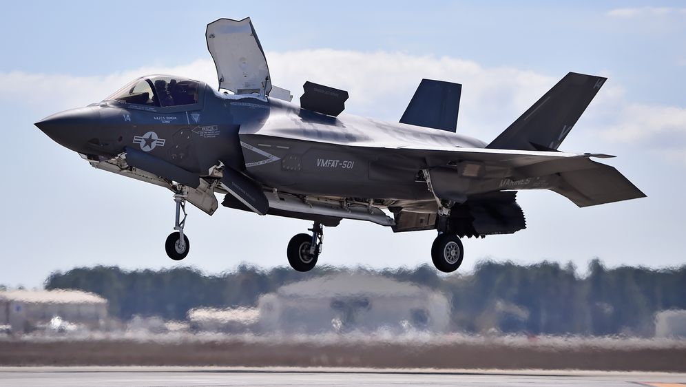 Najmoderniji američki vojni zrakoplov F-35 (Foto: AFP)