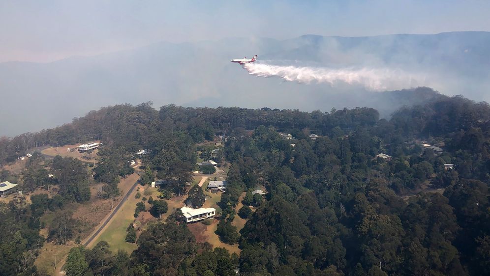 Australija, požari (Foto: QUEENSLAND FIRE AND EMERGENCY SERVICES / AFP)