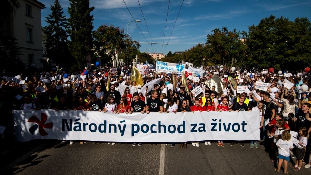 Marš protiv pobačaja u Bratislavi (Foto: AFP) - 2
