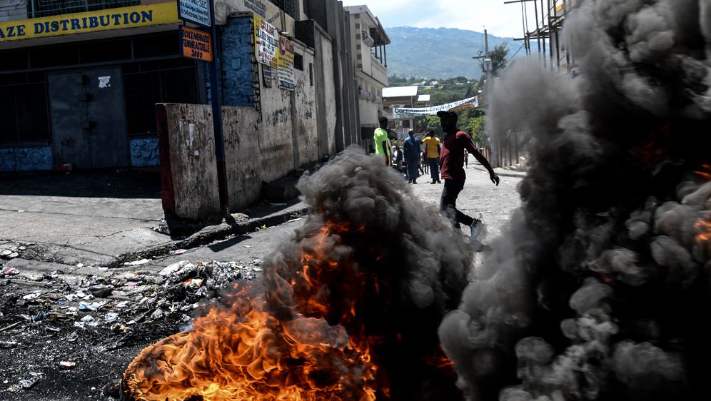 Prosvjedi na Haitiju (Foto: AFP) - 1