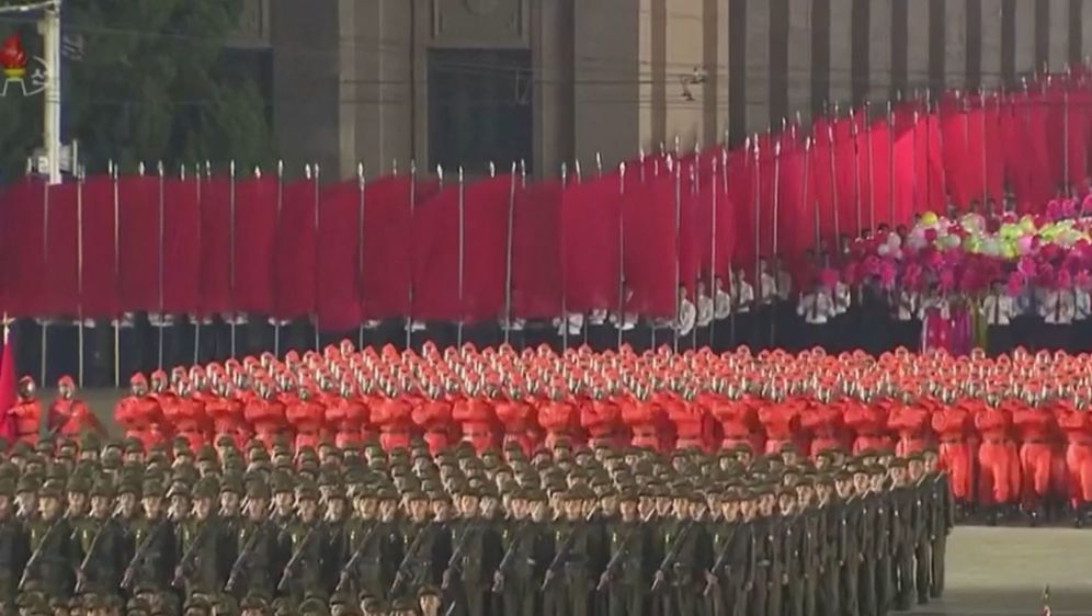 Vojna parada u Sjevernoj Koreji - 1