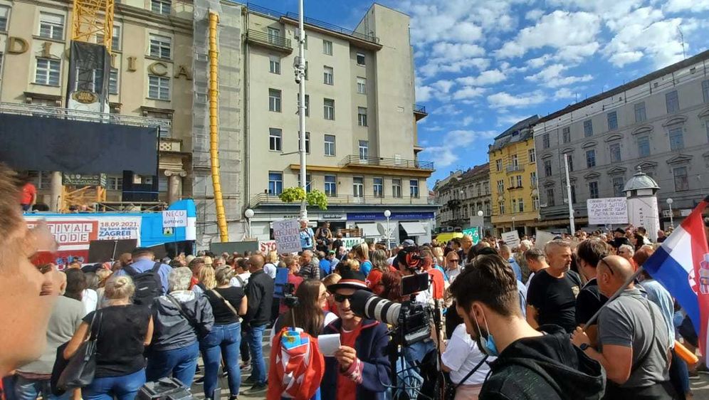 Prosvjed protiv mjera u Zagrebu - 1