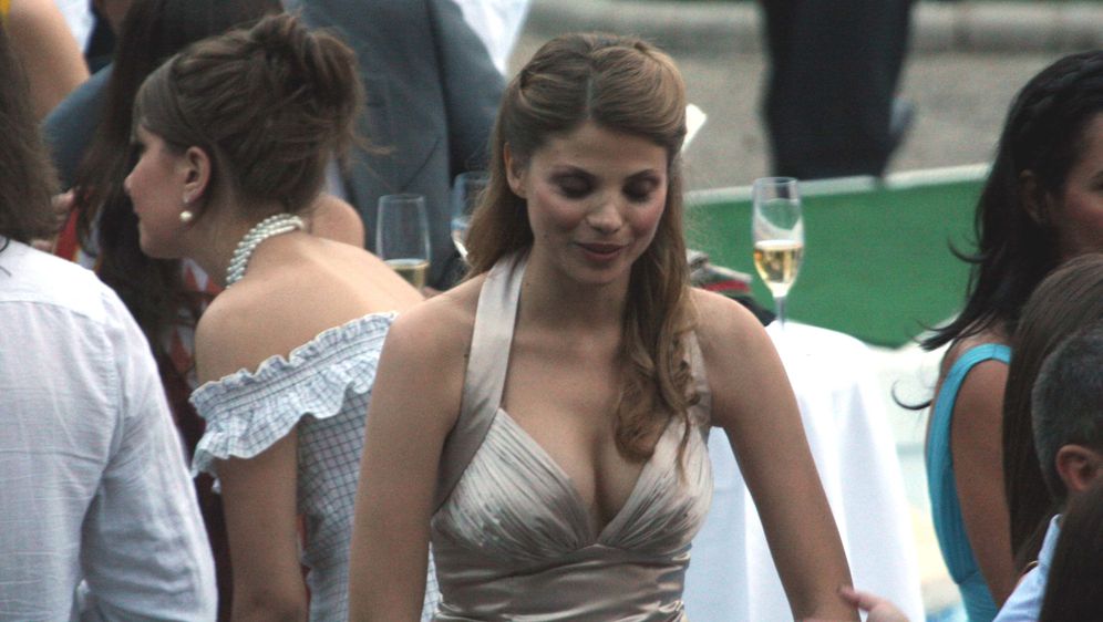 Lejla Filipović u haljini koju je nosila na partyju povodom vjenčanja u srpnju 2008. godine
