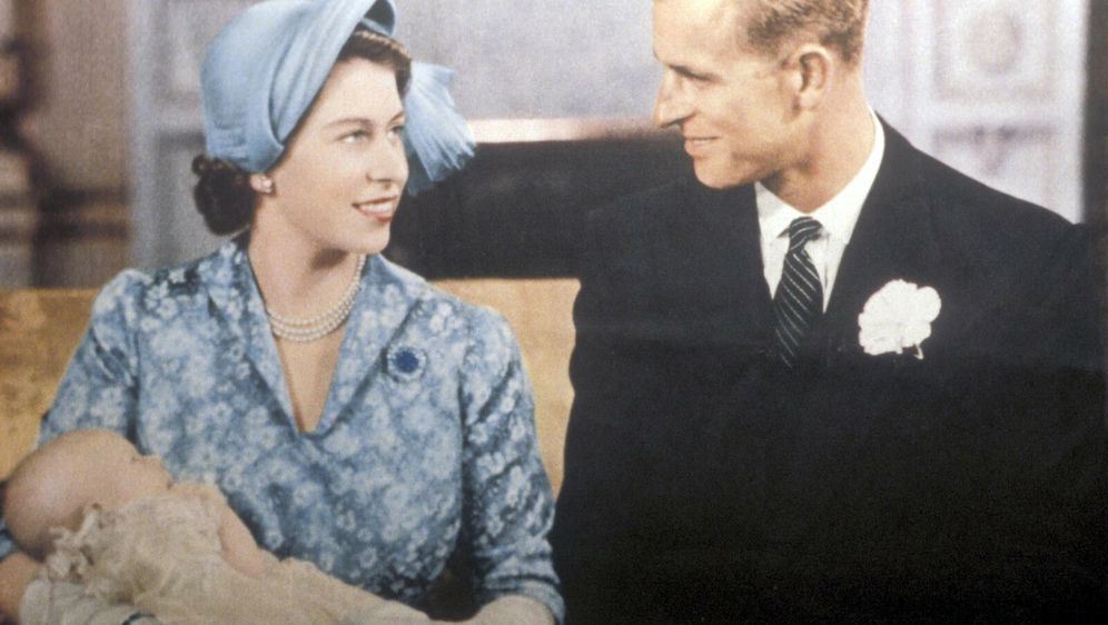 Kraljica Elizabeta II i princ Filip na krštenju princeze Ane