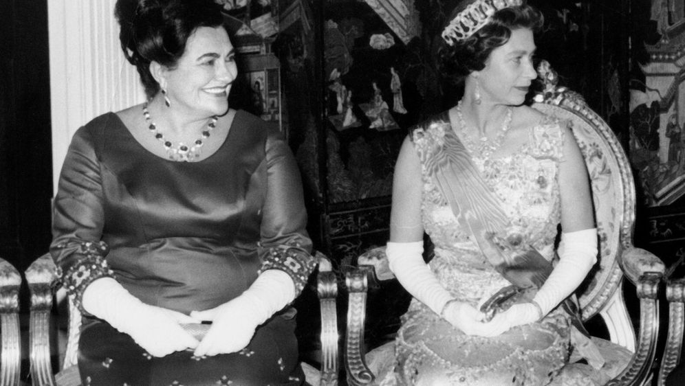 Kraljica Elizabeta i Jovanka Broz susrele su se dvaput