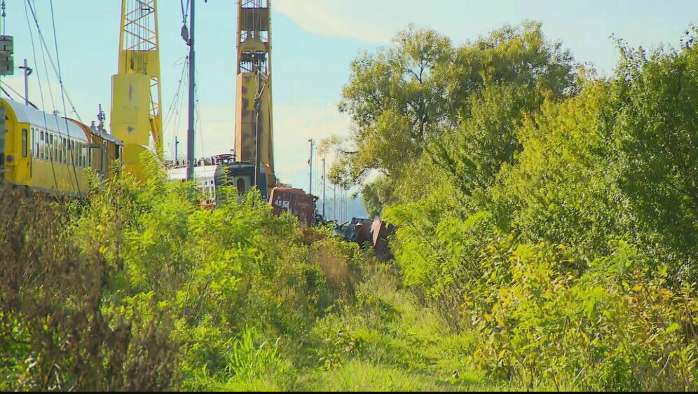 Dizalica uklanja vlak - 1