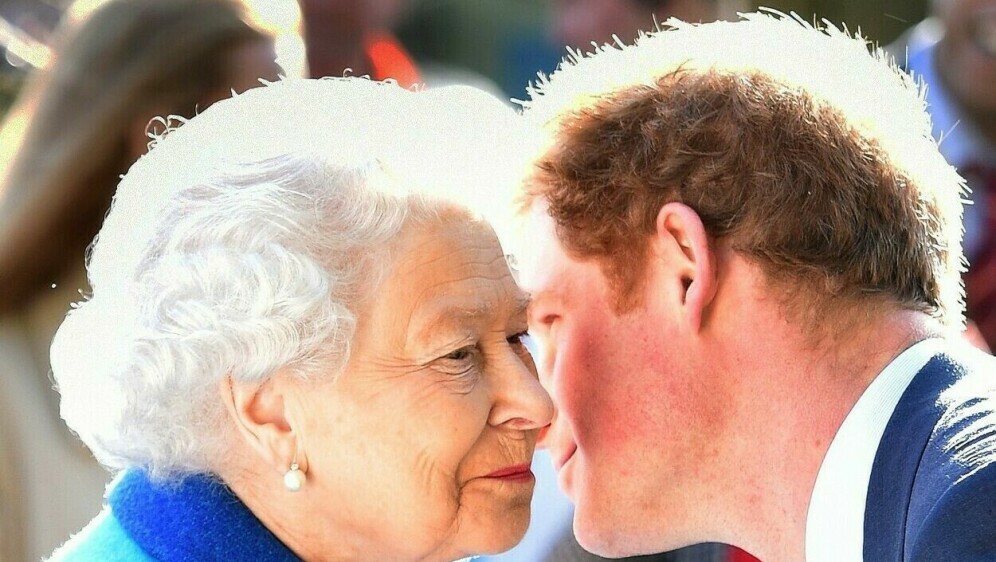 Princ Harry i kraljica Elizabeta II. - 1