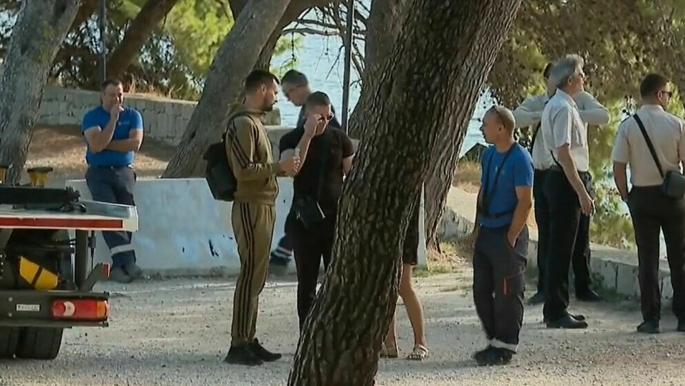 Šumica, plato s borovima iznad splitske plaže Ovčice - 1