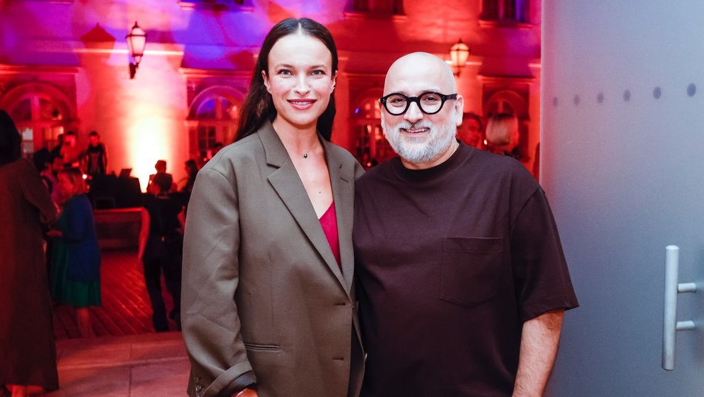 Ljupka Gojić Mikić na izložbi Nenada Sovilja